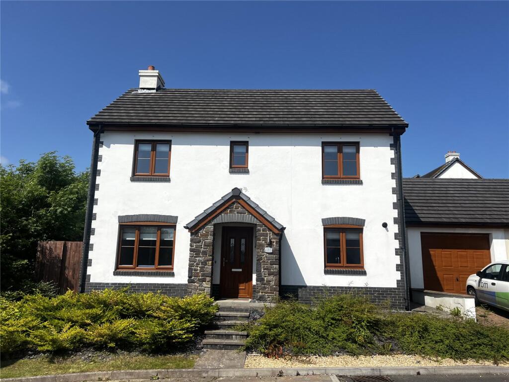 Main image of property: Newton Heights, Kilgetty, Pembrokeshire, SA68