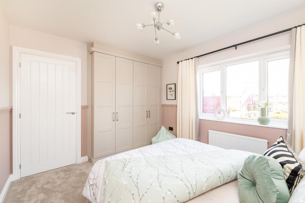 House in Calderdale, Northowram, Stone Chair - More