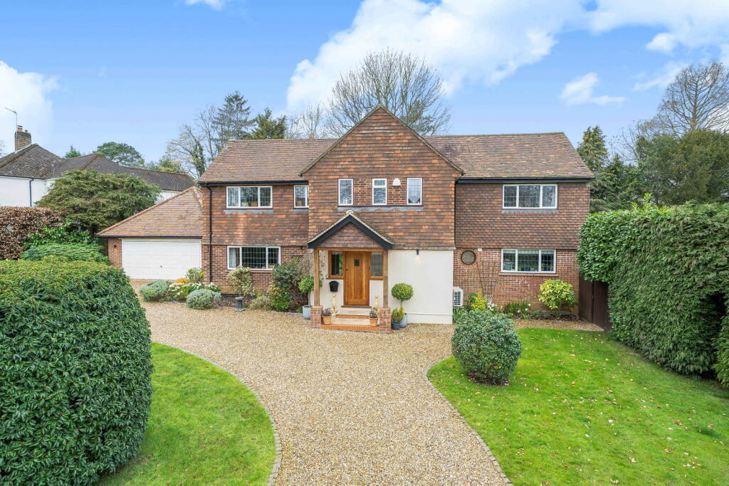 Main image of property: Heath View, East Horsley, Leatherhead, Surrey, KT24 5EA