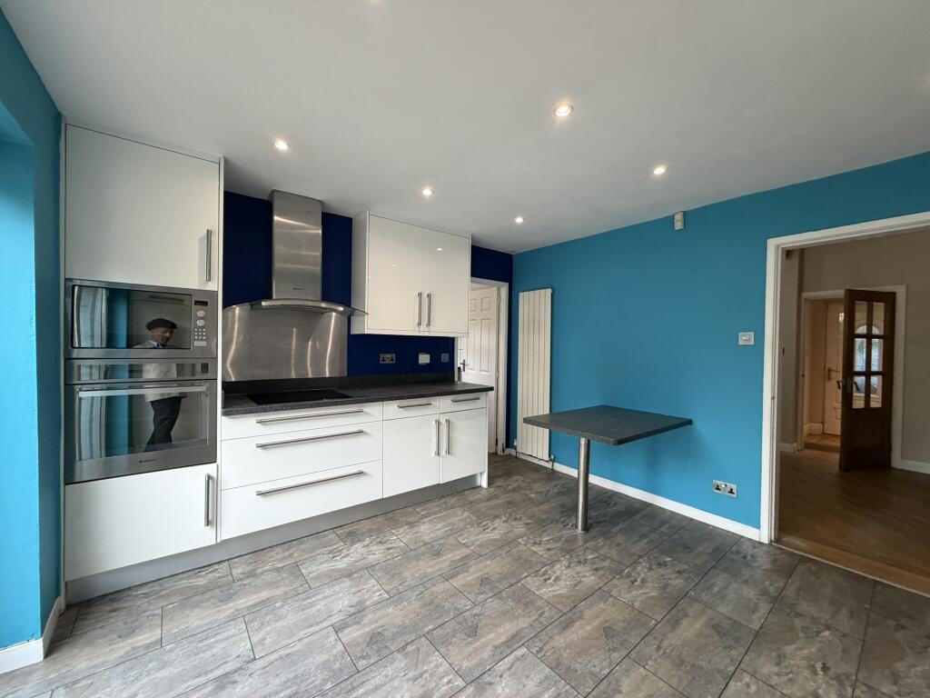 Wakefield Road, Heyrod, Stalybridge photo 4