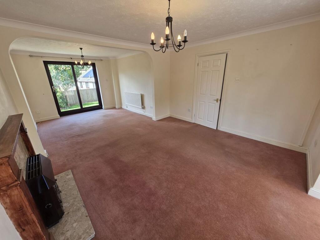 House in Newport - View 2