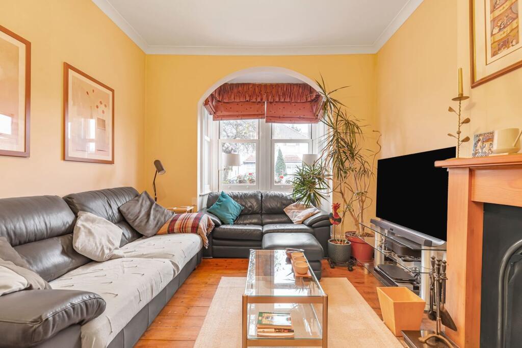 House in Spelthorne, Ashford - View 2