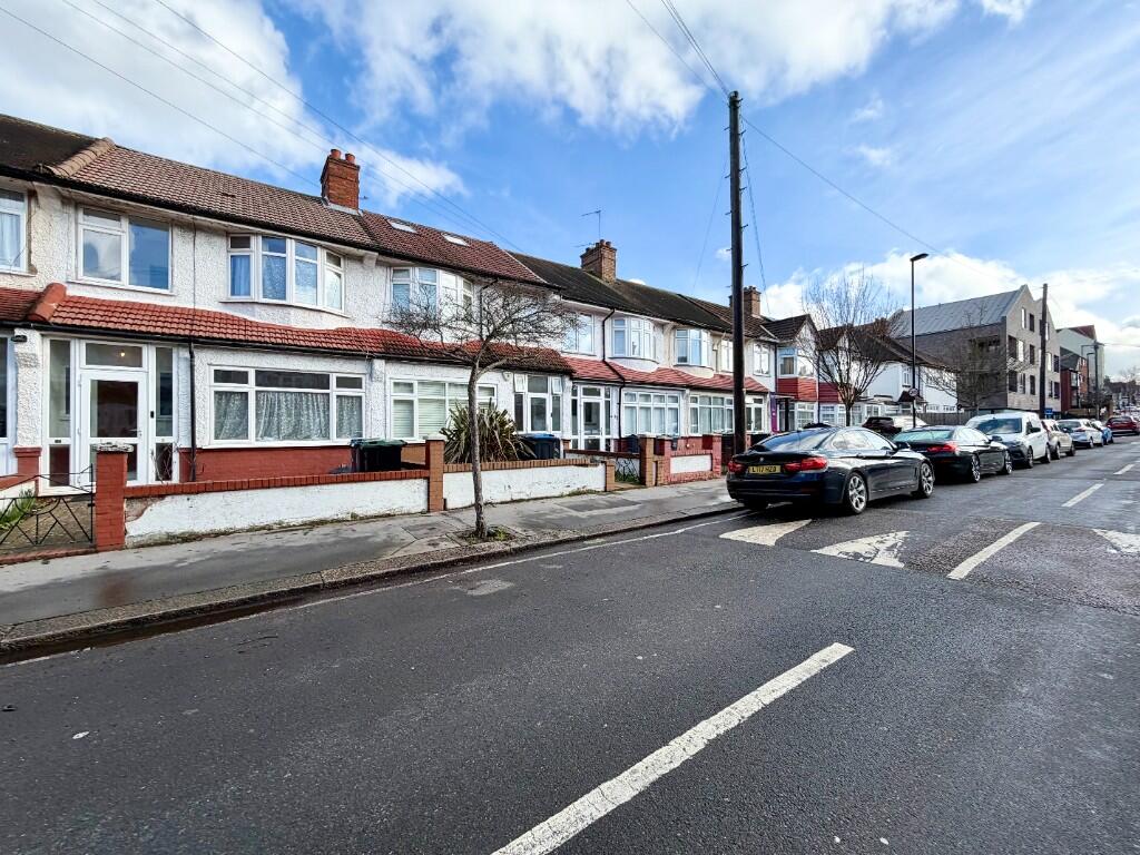 Main image of property: Chipstead Avenue, Thornton Heath, Surrey, CR7