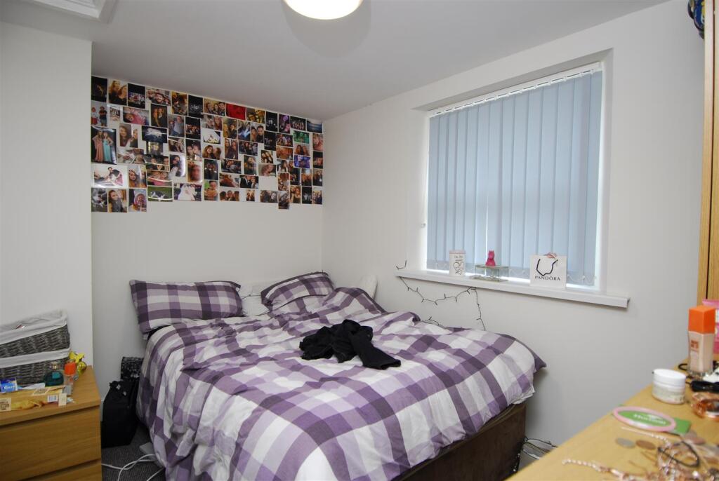 Apartment in Plymouth - View 4