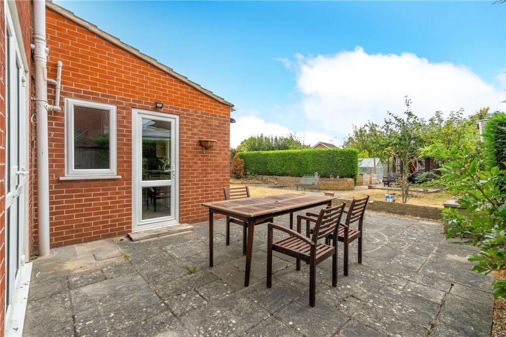 House in North Kesteven, Quarrington Hill, Sleaford - More