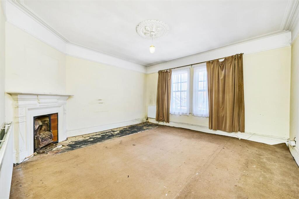 Main image of property: Upper Richmond Road West, East Sheen, SW14