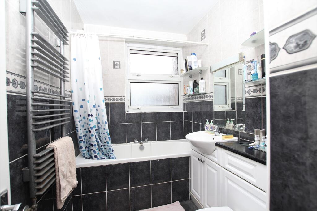 Apartment in London - View 3