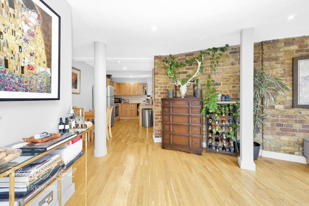 Main image of property: Leonard Street, Shoreditch, London EC2