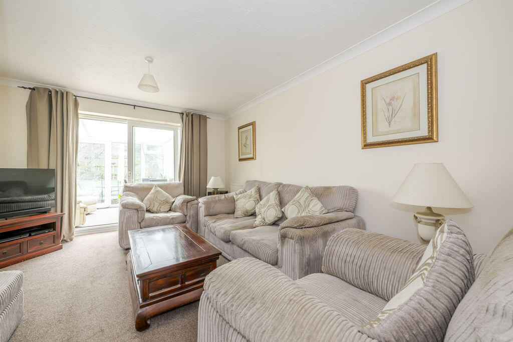 Saunders Close, Uckfield photo 2