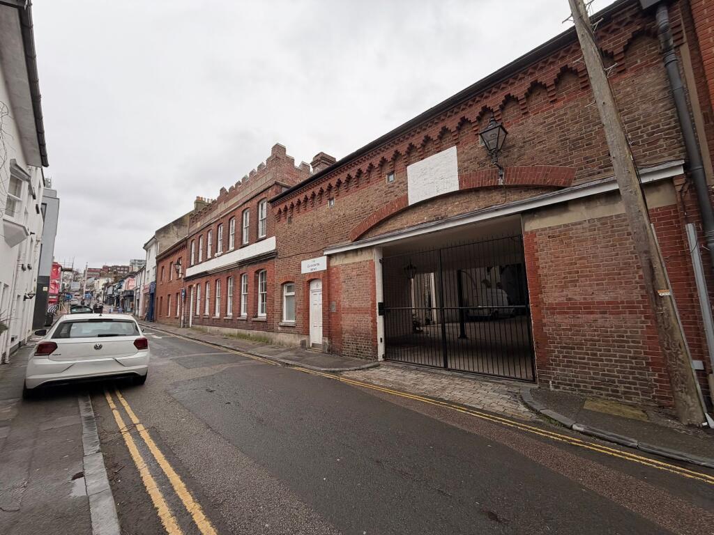 Main image of property: Gloucester Road, Brighton, BN1