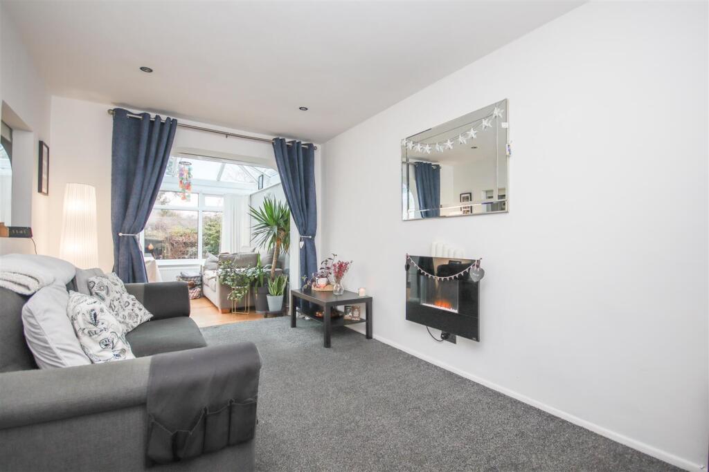 NN29, Norman Way, Irchester photo 4