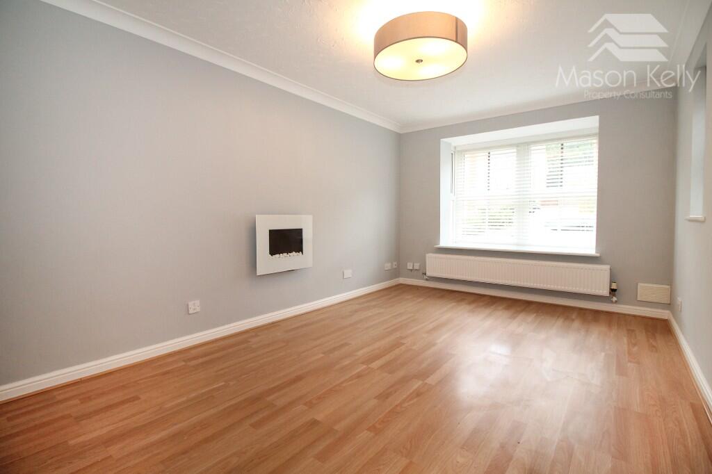 House in Buckinghamshire, Shenley Brook End - More