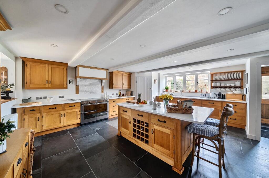 House in Taunton - View 5