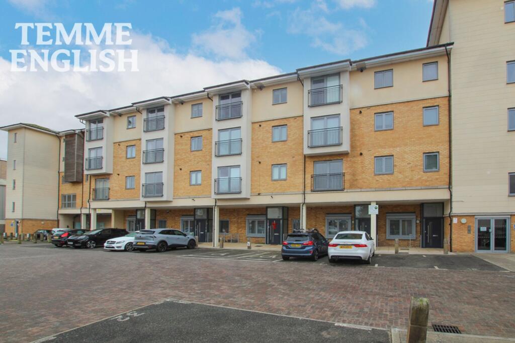 Main image of property: London Road, Wickford, SS12