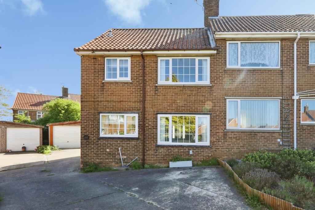 Main image of property: Byron Road, Dinnington, Sheffield