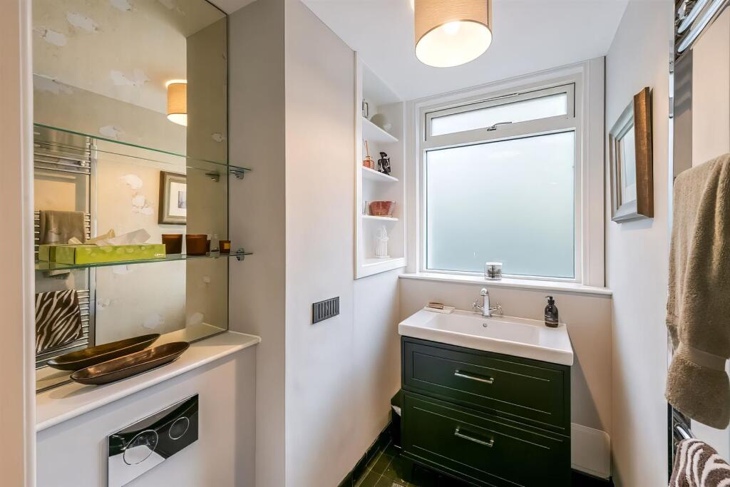 House in Falkirk, Clackmannanshire - View 4