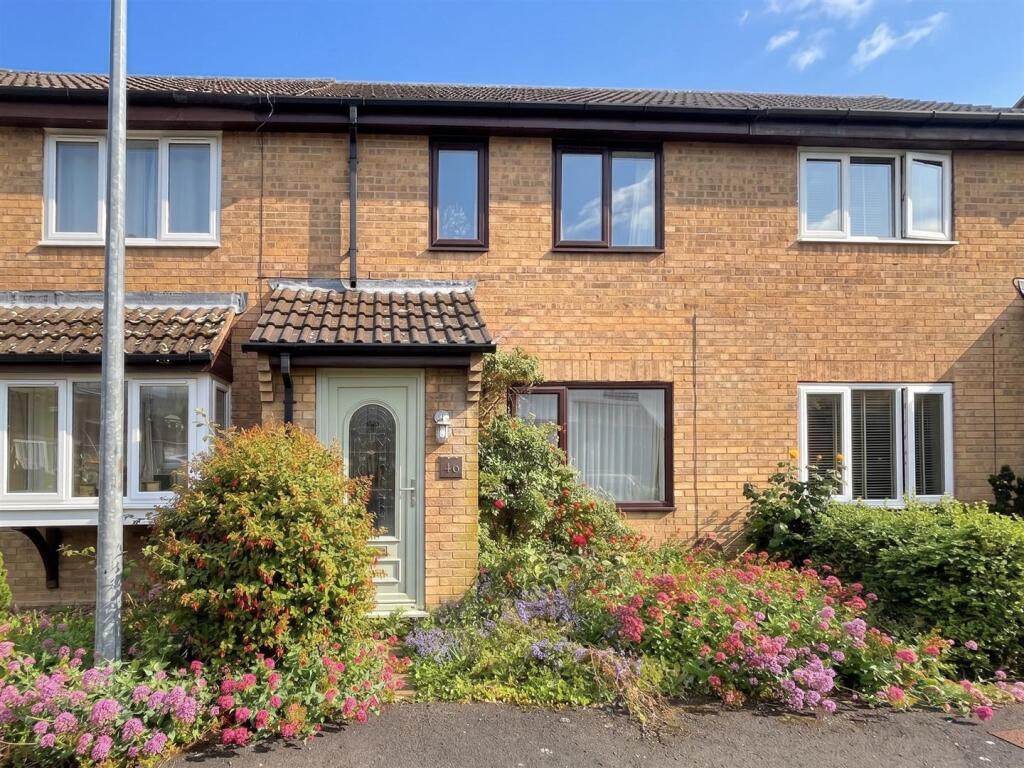 Main image of property: Sheen Close, Salisbury