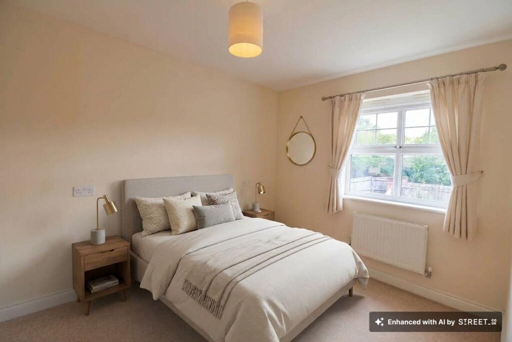 House in Salisbury - View 5