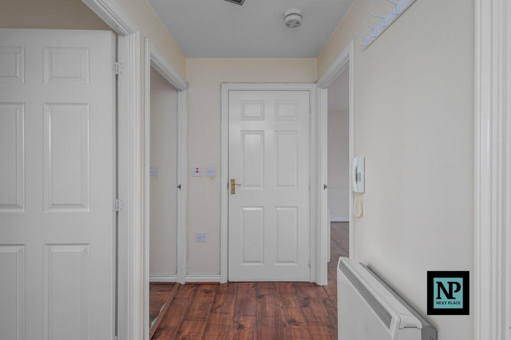 Grazier Avenue, Tamworth, B77 photo 5