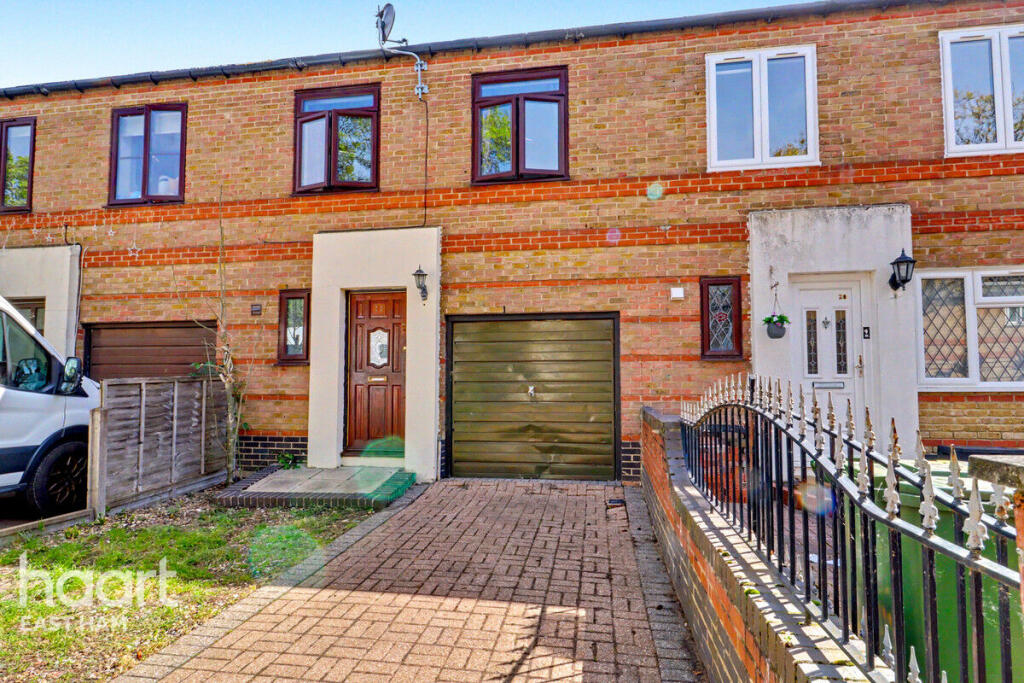 House in London - View 3