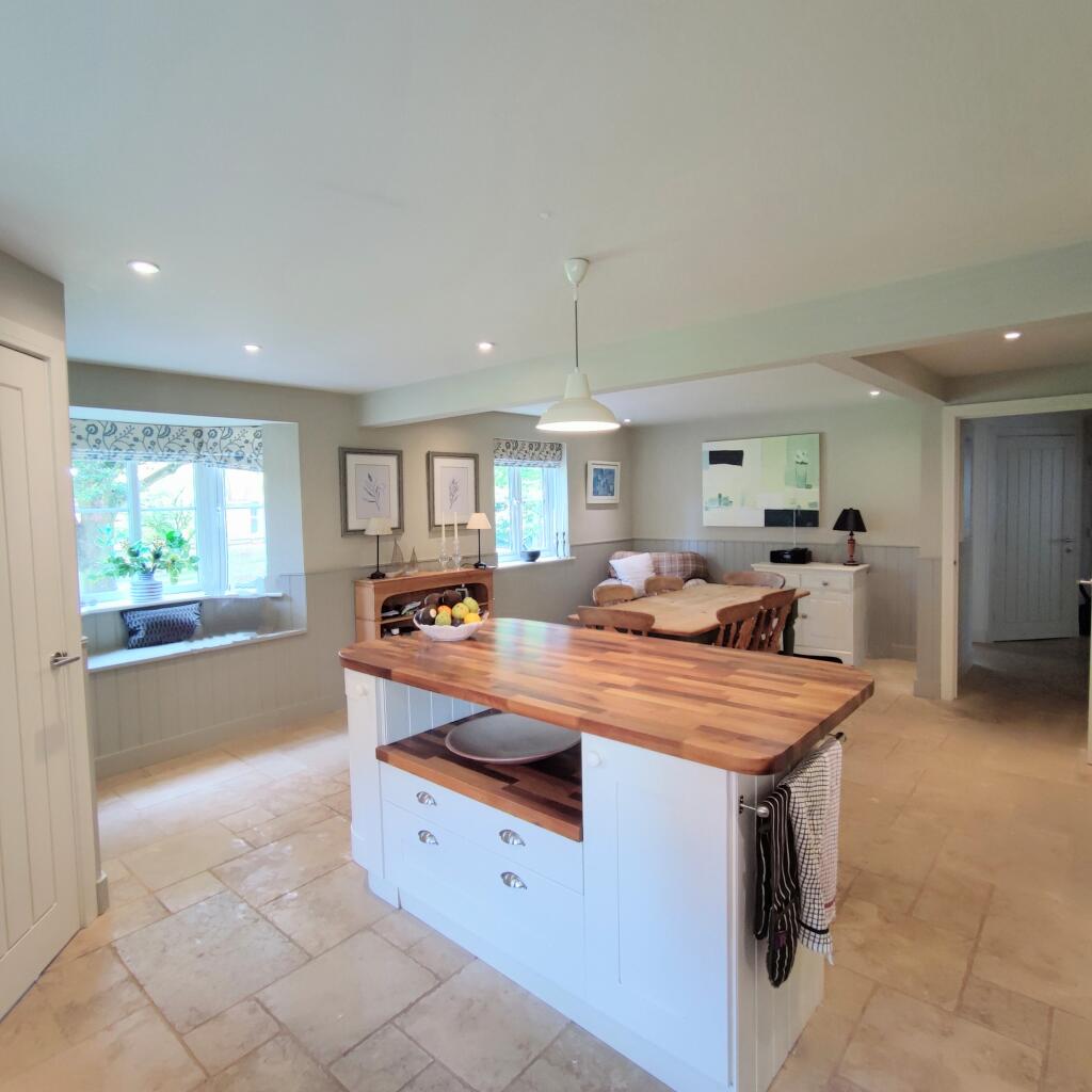 House in Dorchester - View 5