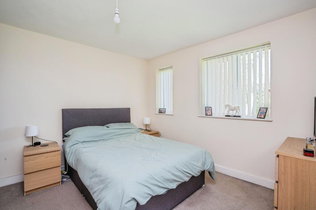 Apartment in Winchester, Denmead - View 5