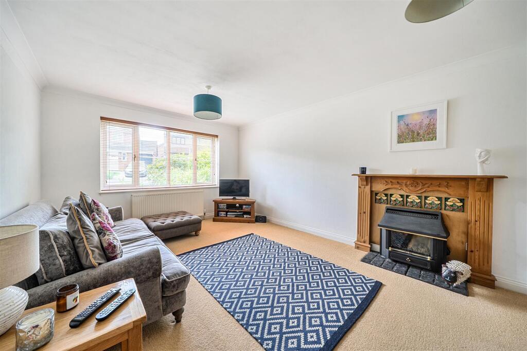 House in Beaminster, Dorset - View 2