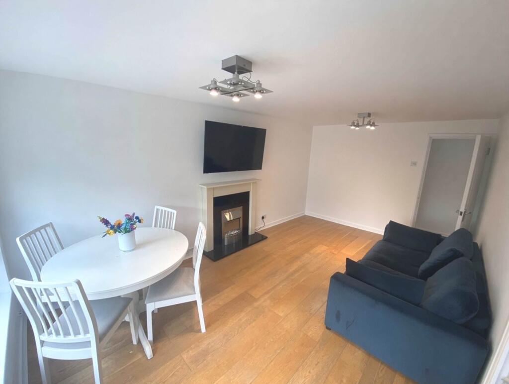 Apartment in Watford - View 2