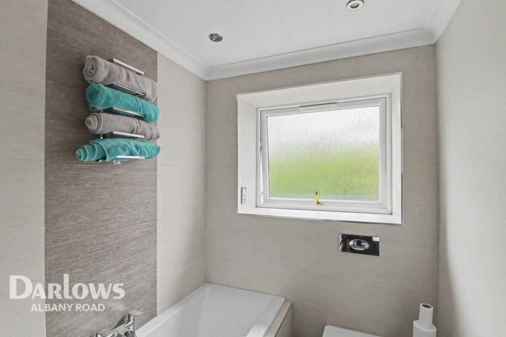 Apartment in Cardiff, Llanrumney - View 3