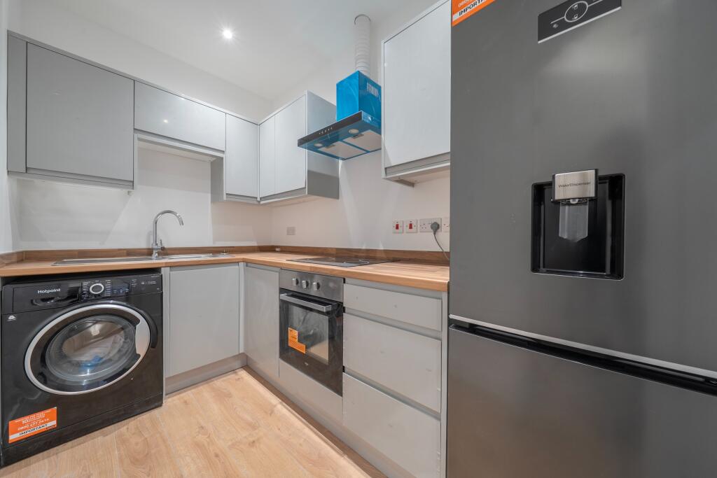 Main image of property: Hight Street, Maidenhead, SL6