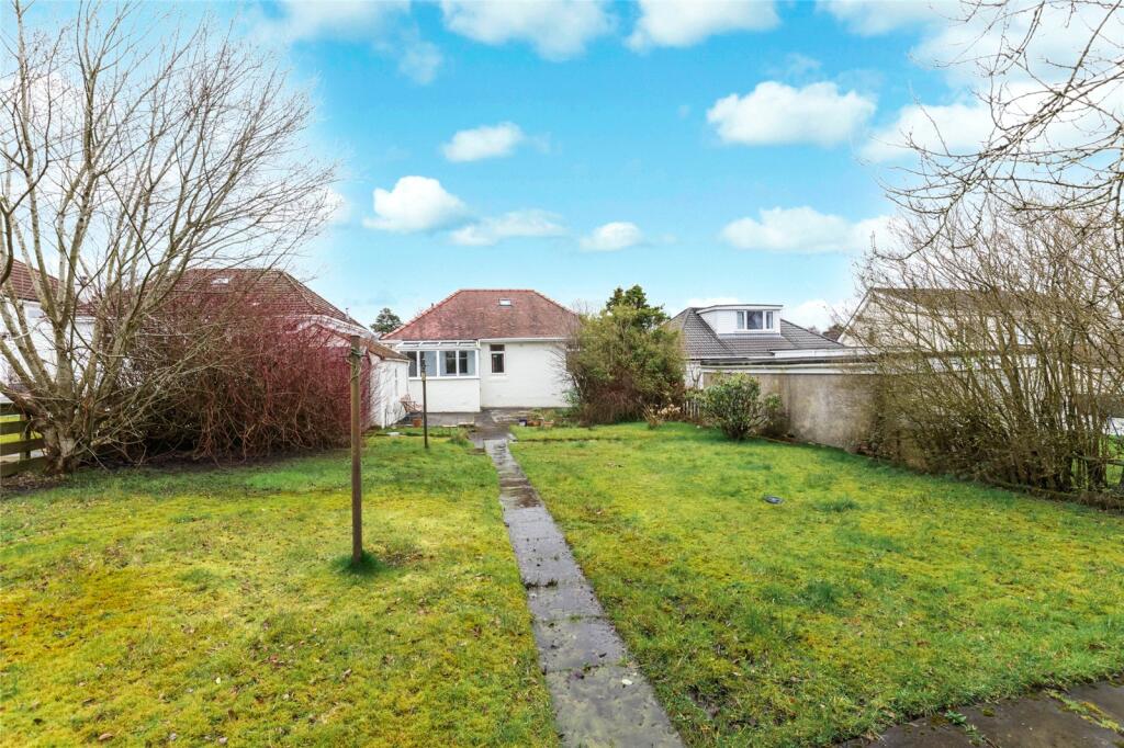 Second Avenue, Stepps, Glasgow, North Lanarkshire, G33 photo 3