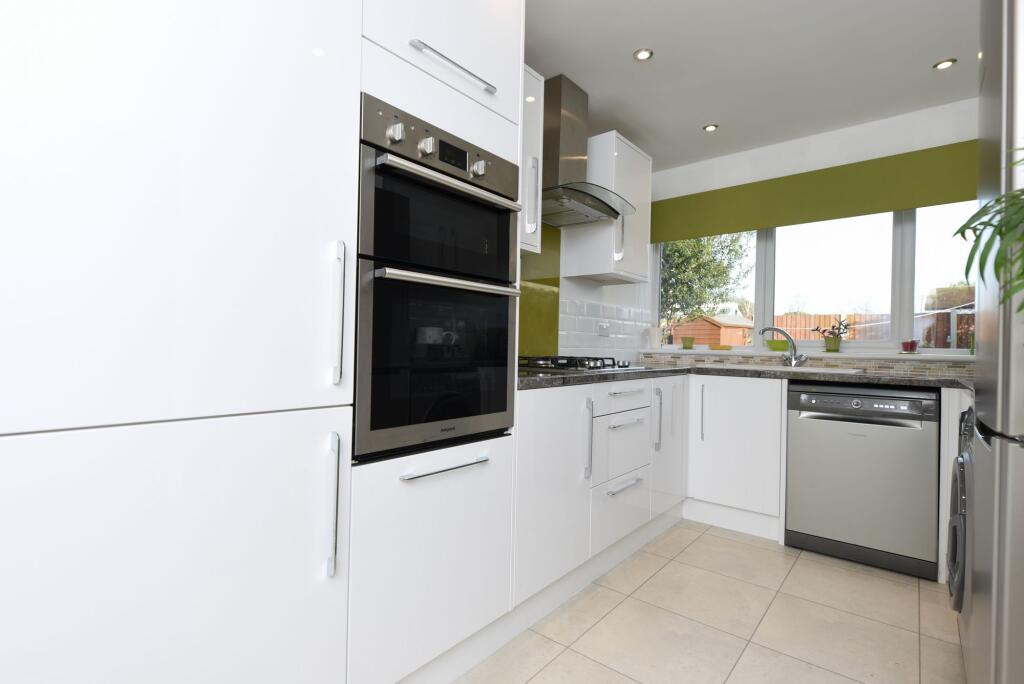 Hall Close, Hartford, PE29 - View 3
