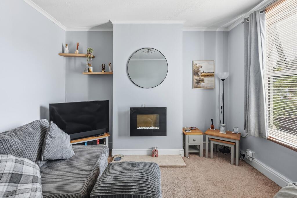 House in Worcester - View 5