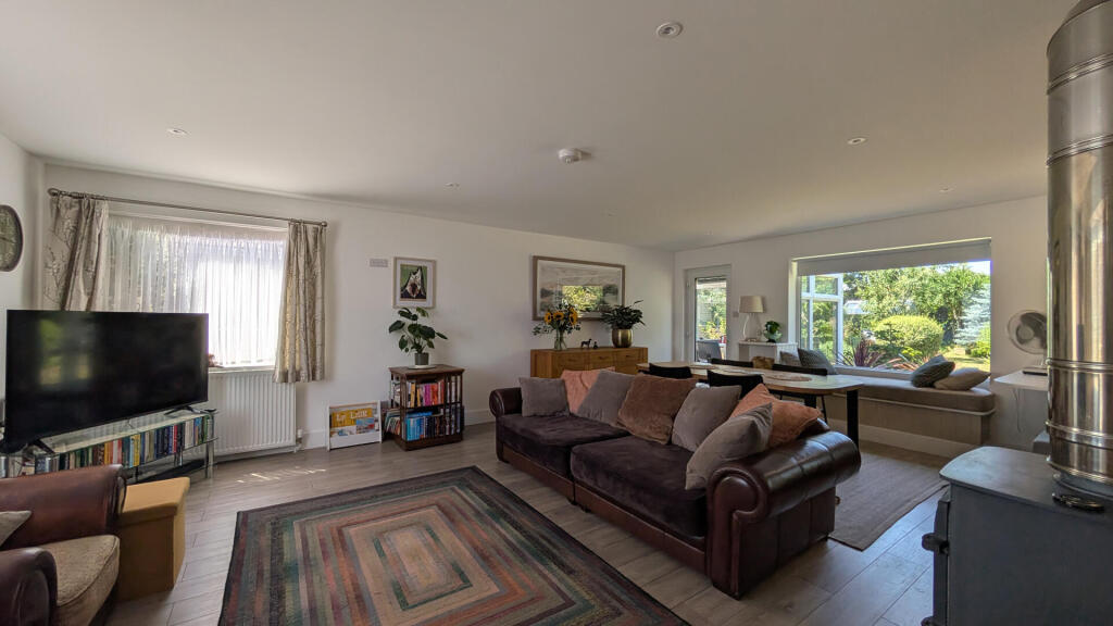 Sweethay Close, Trull, Taunton photo 4
