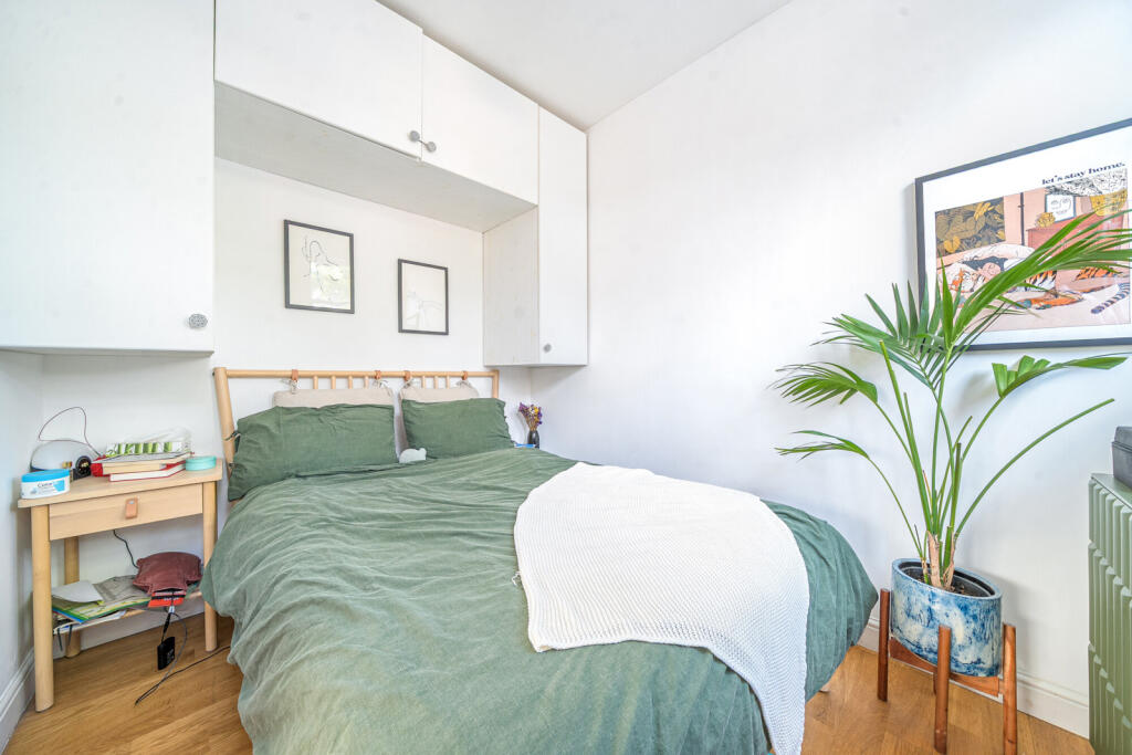 Apartment in London - More