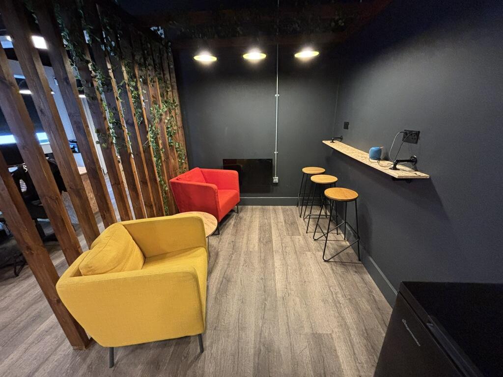 Photo 19