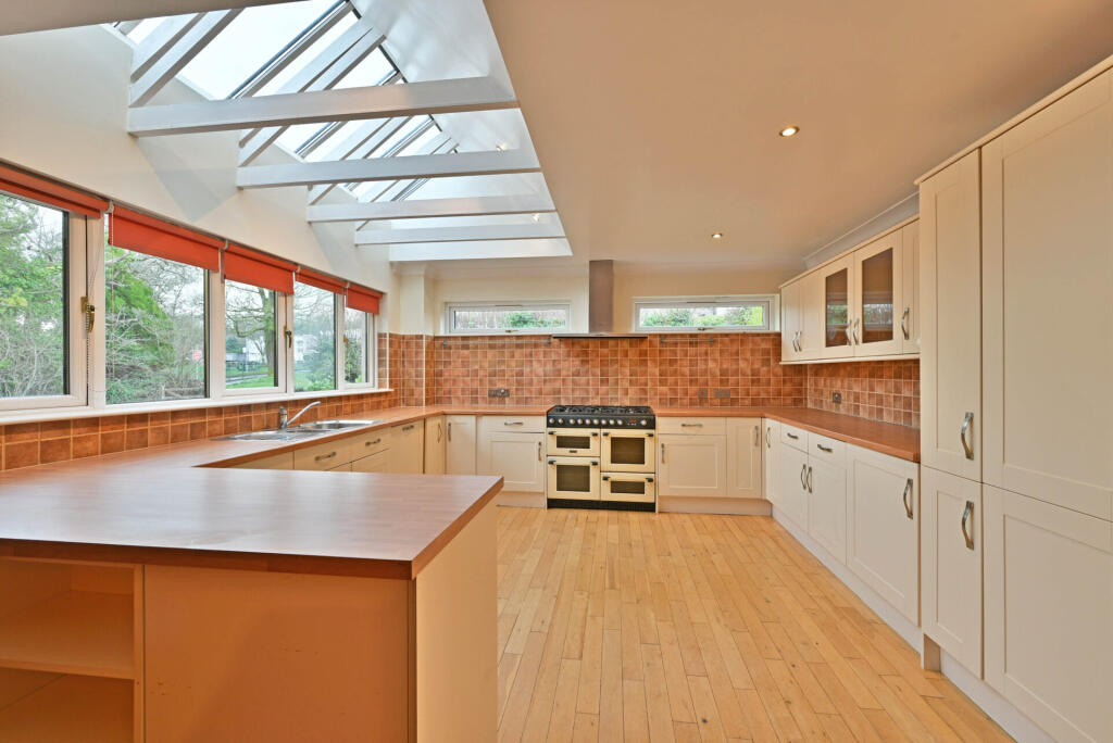 House in Langbank, Renfrewshire - More