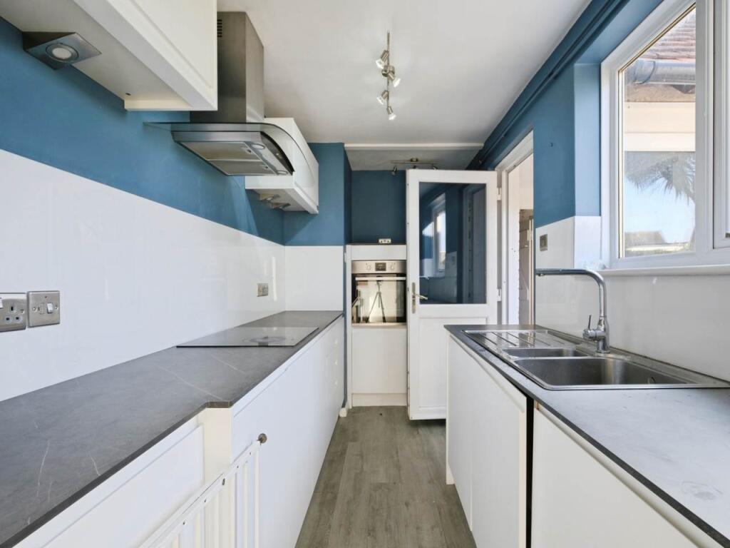 House in Portsmouth - View 3