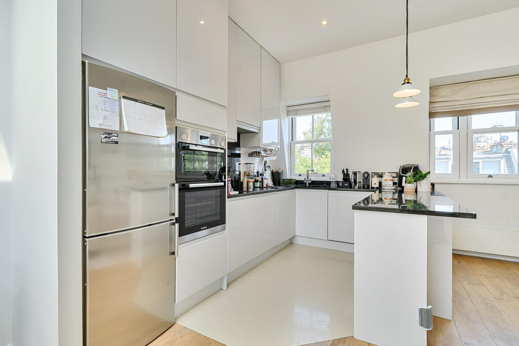 Apartment in London, Earl's Court - View 5