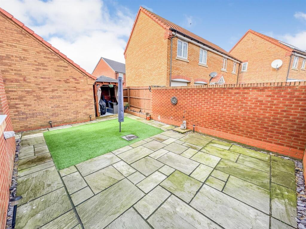 House in Corby - View 4