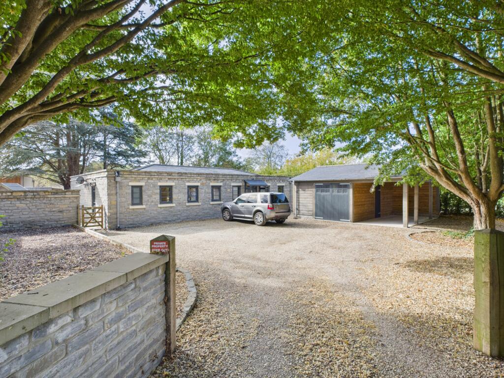 House in Taunton - View 2