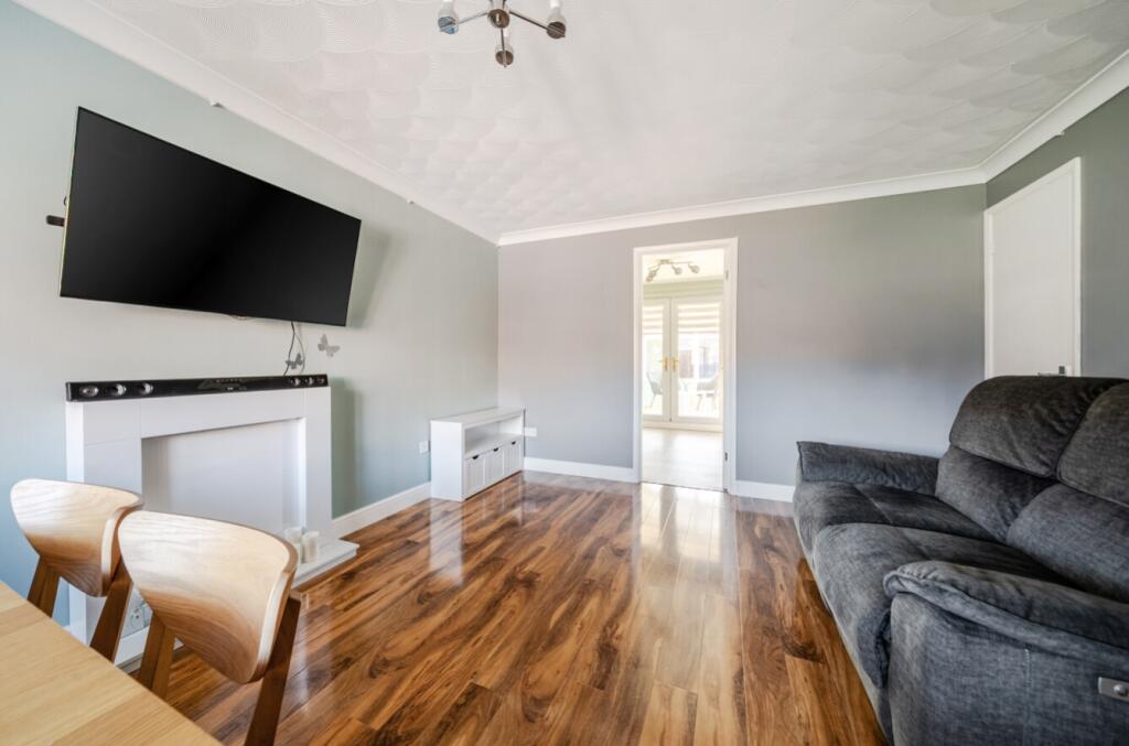 Holly Close, Grantham, Lincolnshire, NG31 photo 3
