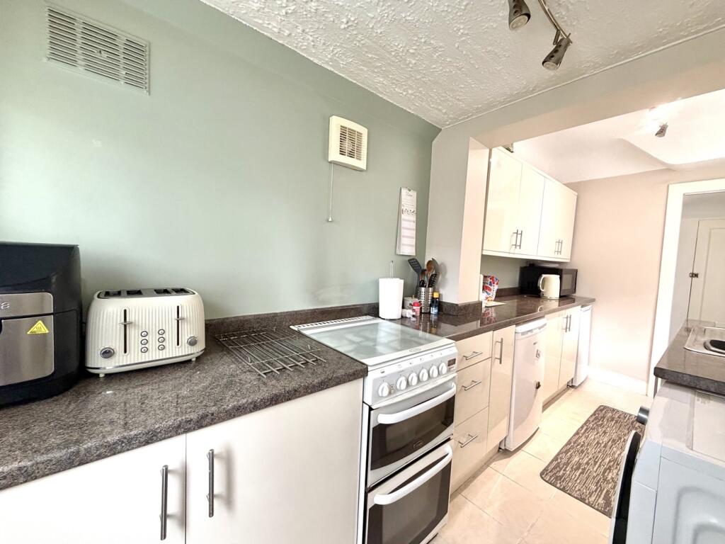 House in Pensby, Liverpool City Region - More