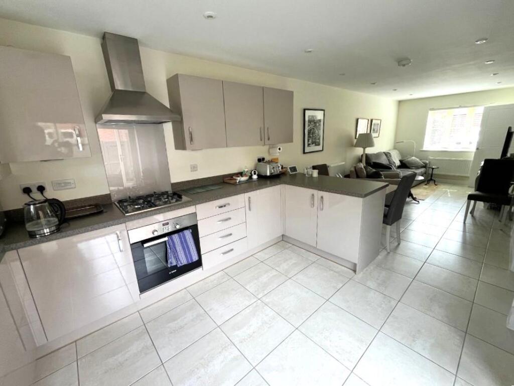 House in Weldon, Priors Hall Park - View 4
