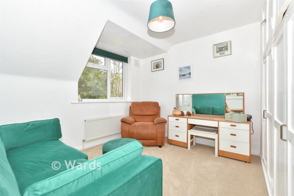 House in Lyminge - More
