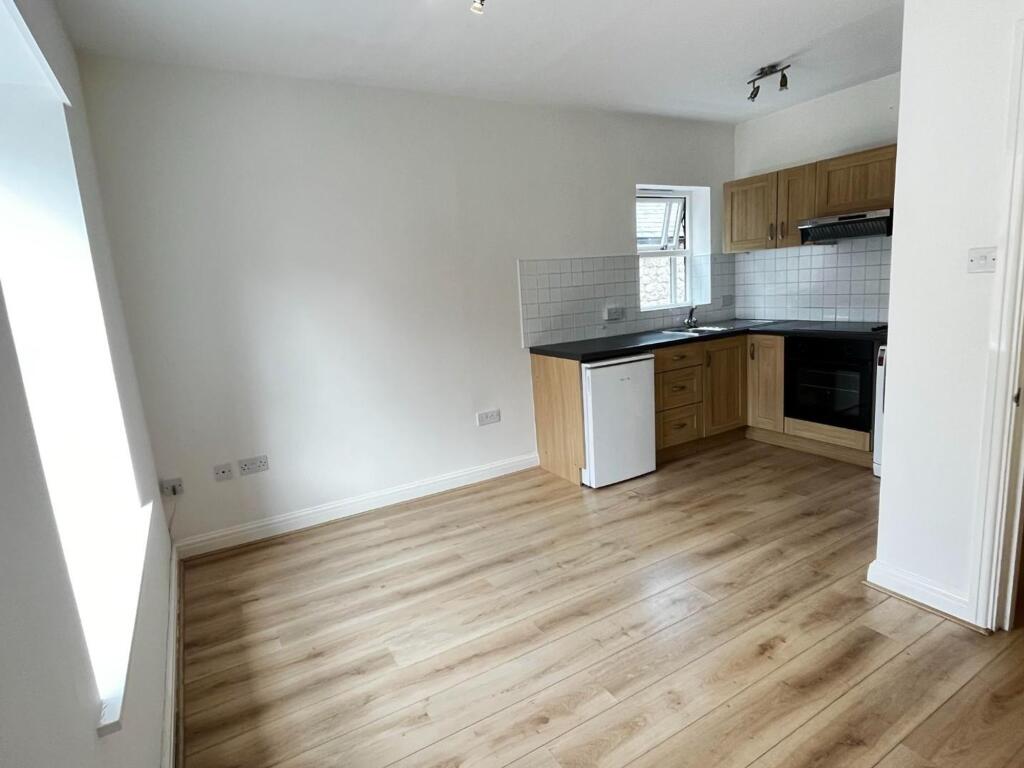Apartment in Derby - View 5