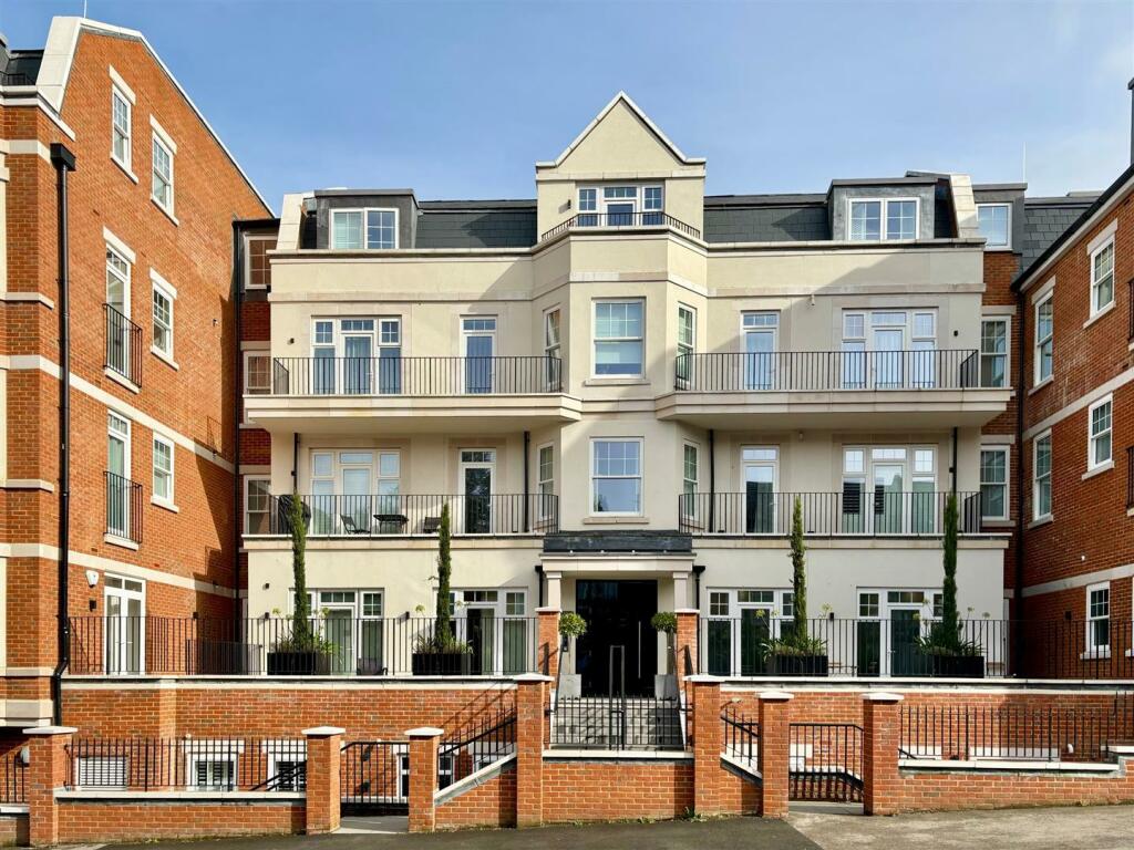 Main image of property: London Road, Sevenoaks