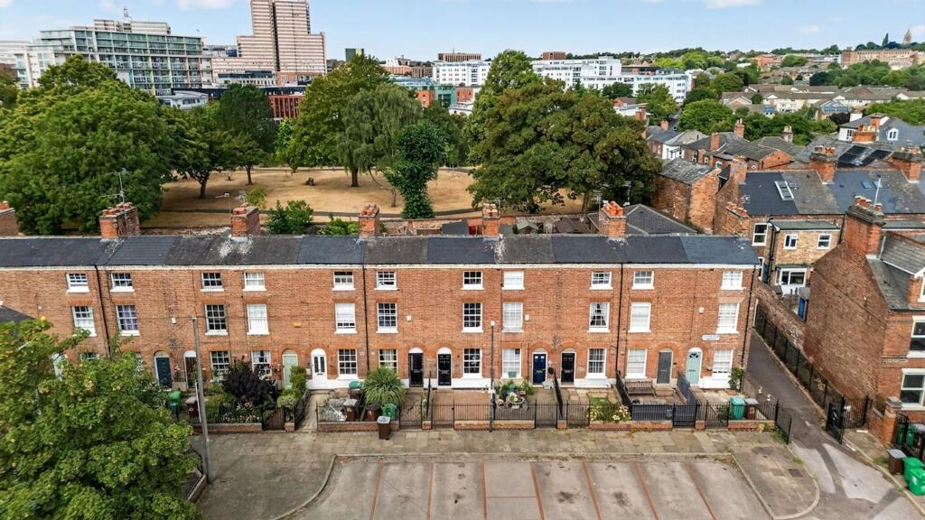 3-bed terraced on Robin Hood Terrace, Nottingham, NG3, £260,000
