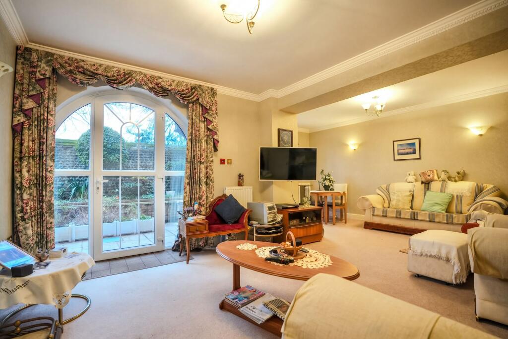 Apartment in Cromer - More