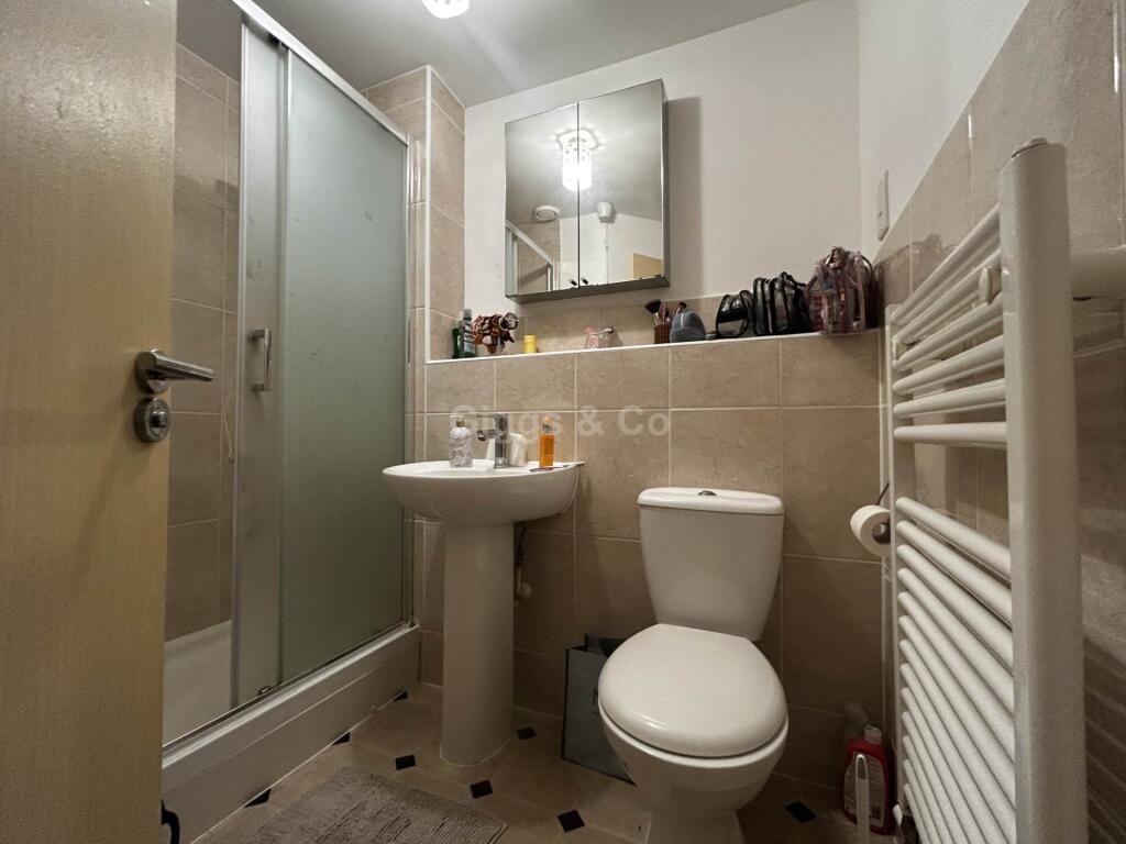 Apartment in Peterborough - More
